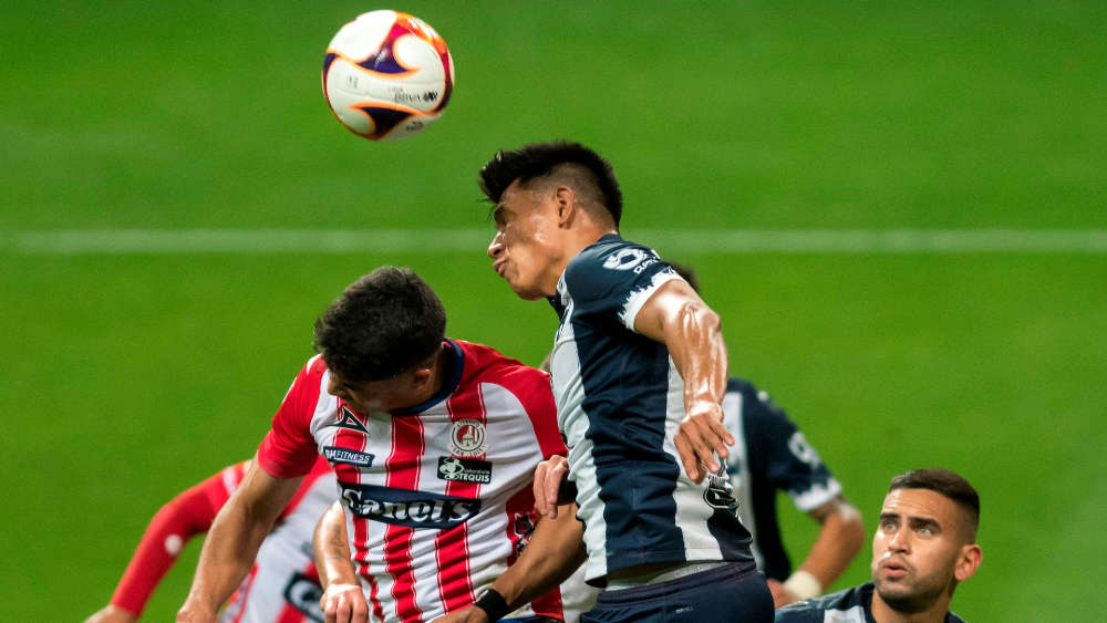 Jesús Gallardo olvida su pasaporte y regresa Monterrey