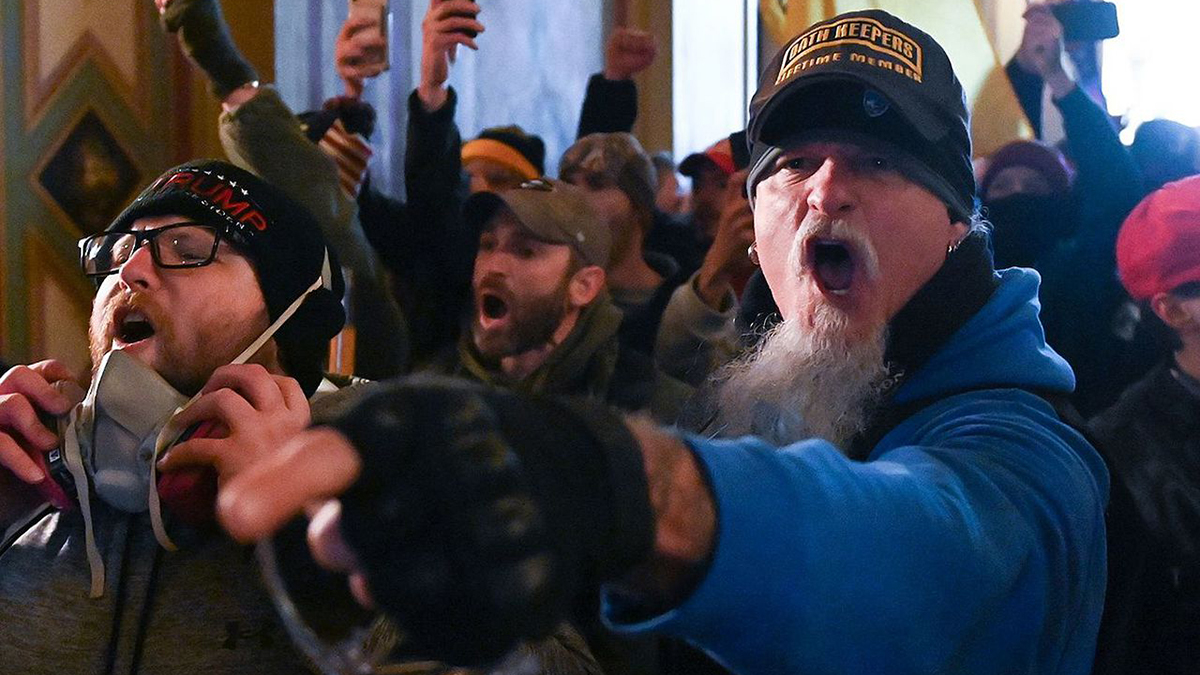 Miembro de grupo de ultraderecha se declara culpable de asalto al Capitolio