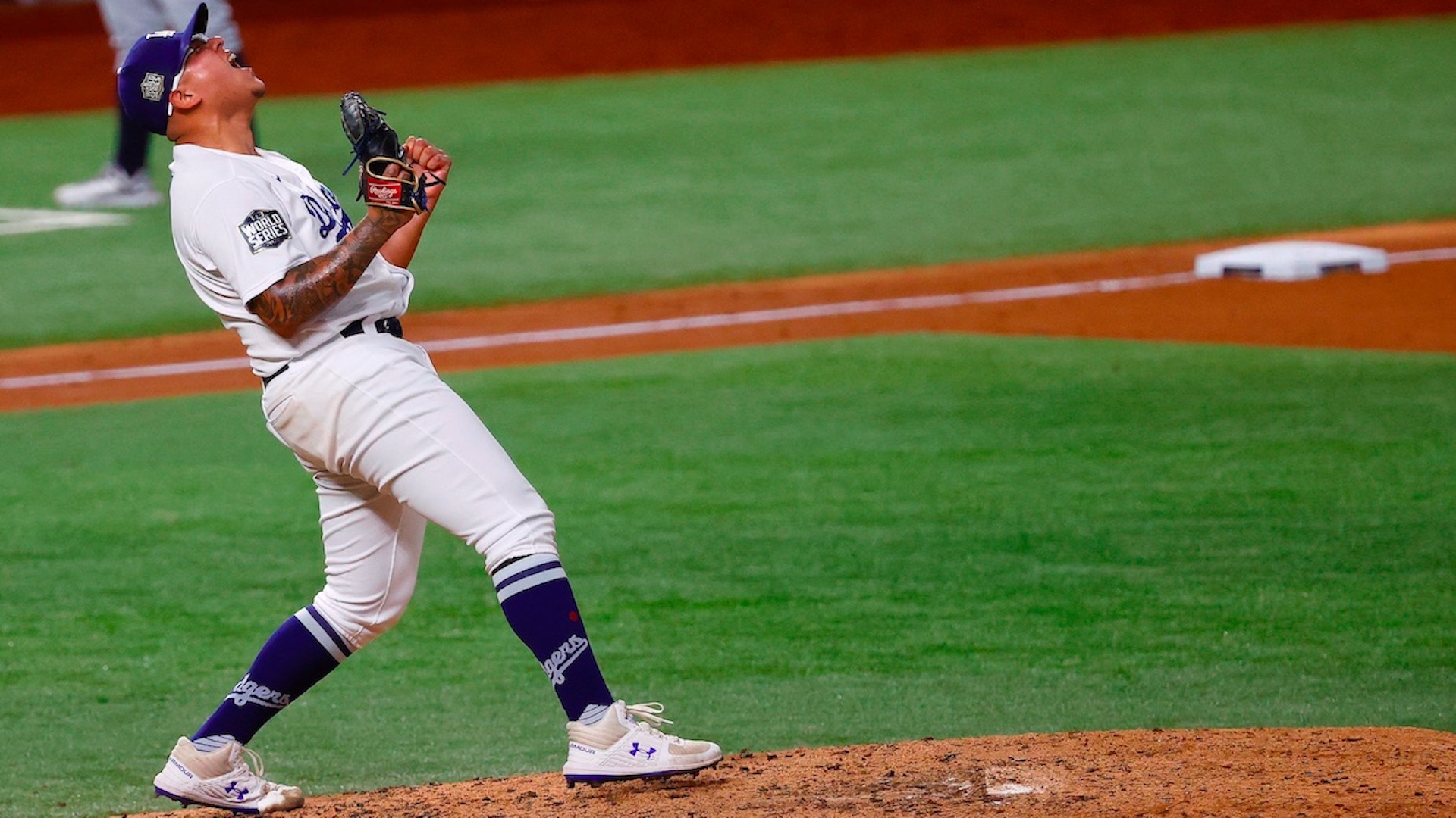 Urías brilla y los Dodgers blanquean a Marineros por 1-0