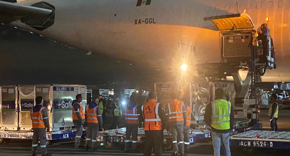 Llega a México segundo lote de vacunas contra COVID-19 que prestó EE.UU.