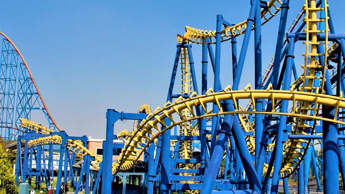 Detienen a dos jóvenes que pretendían ingresar a Six Flags con una subametralladora Detienen a dos jóvenes que pretendían ingresar a Six Flags con una subametralladora