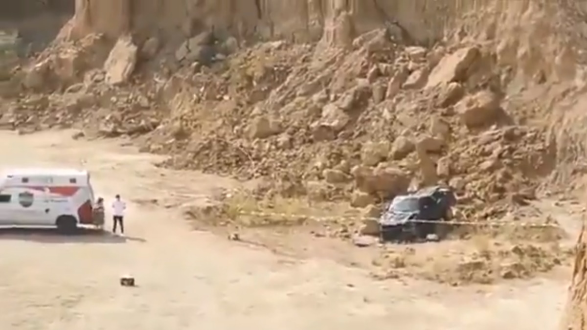 Hallan en Amozoc a mujer muerta dentro de camioneta volcada; presumen encubrimiento Hallan en Amozoc a mujer muerta dentro de camioneta volcada; presumen encubrimiento