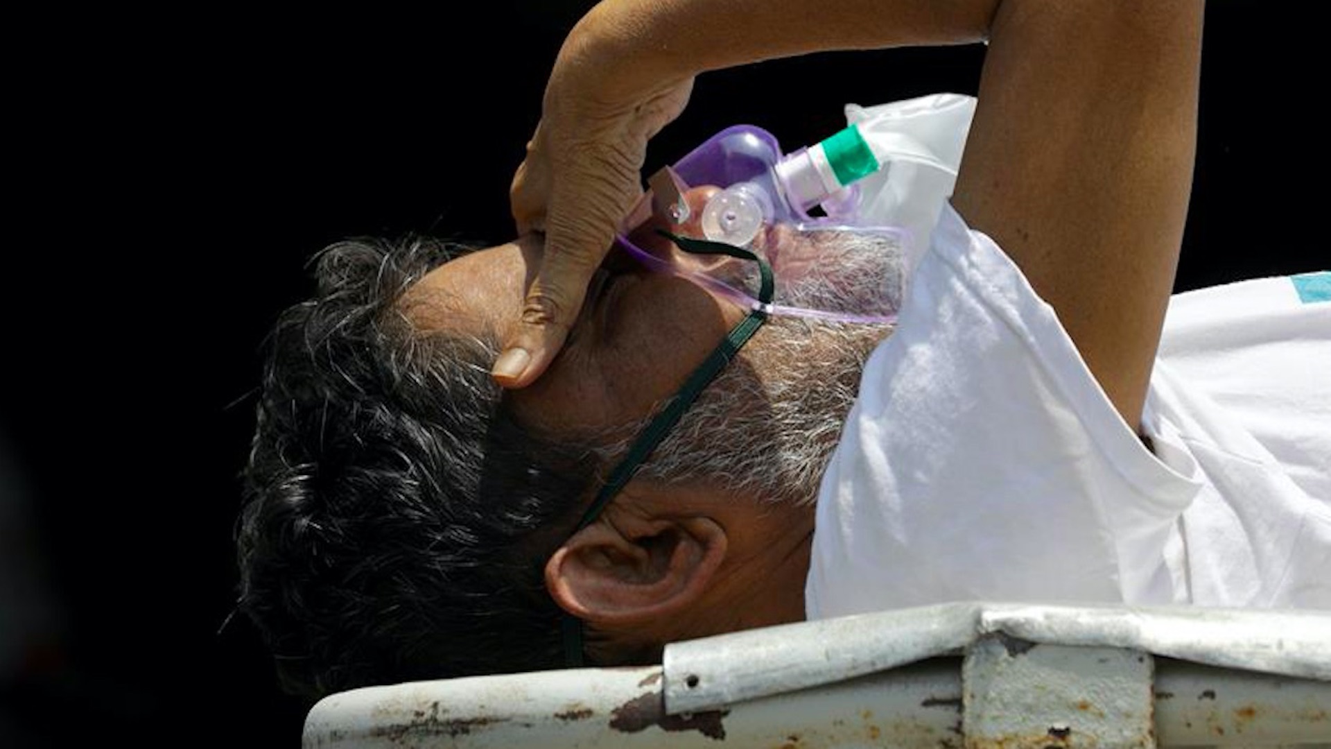 Al menos 20 pacientes de COVID-19 mueren por falta de oxígeno en India