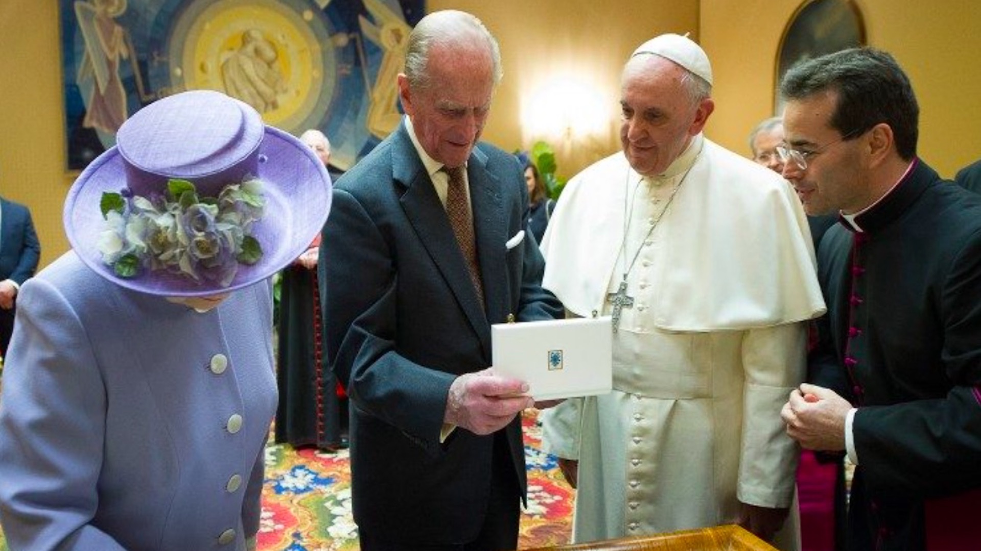 Papa Francisco envía pésame a la reina Isabel por la muerte de su esposo, el duque de Edimburgo