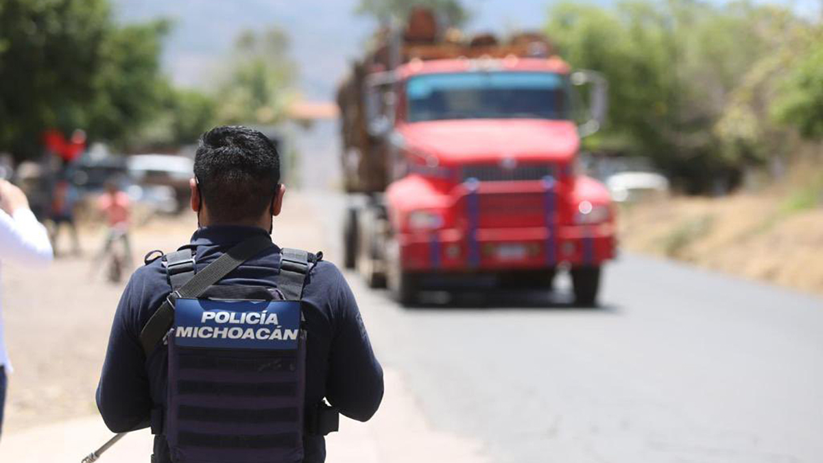 Sicarios atacan a policías en Aguililla con supuesto dron explosivo