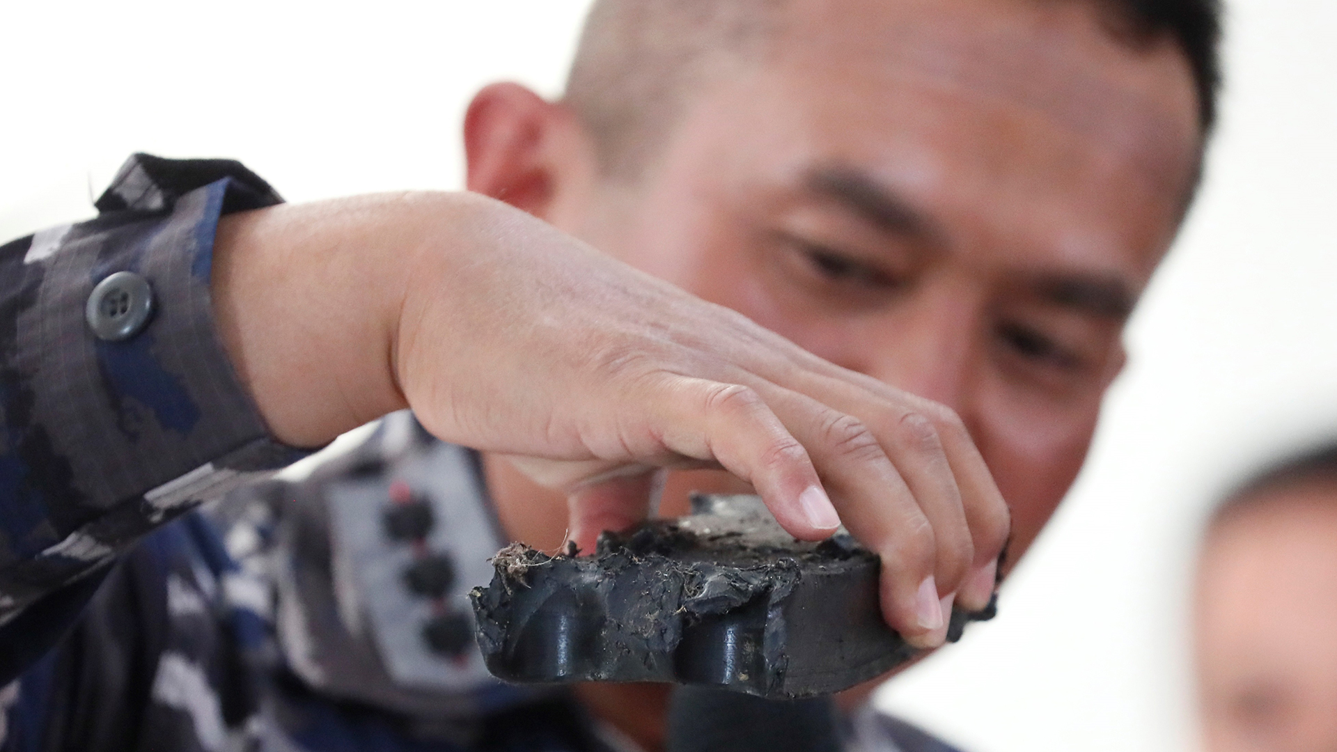 Indonesia localiza submarino desaparecido y da por muertos a los tripulantes