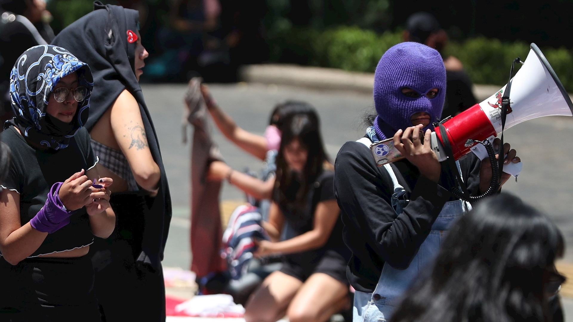 Manifestantes marchan por la zona Centro de la Ciudad de México - protesta-feministas-ciudad-de-mexico-reforma-centro-3