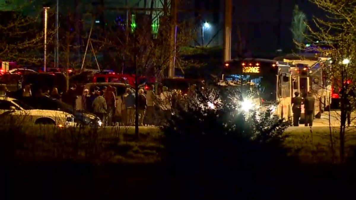Tiroteo en instalaciones de FedEx en Indianápolis deja varios lesionados Tiroteo en instalaciones de FedEx en Indianápolis deja varios lesionados