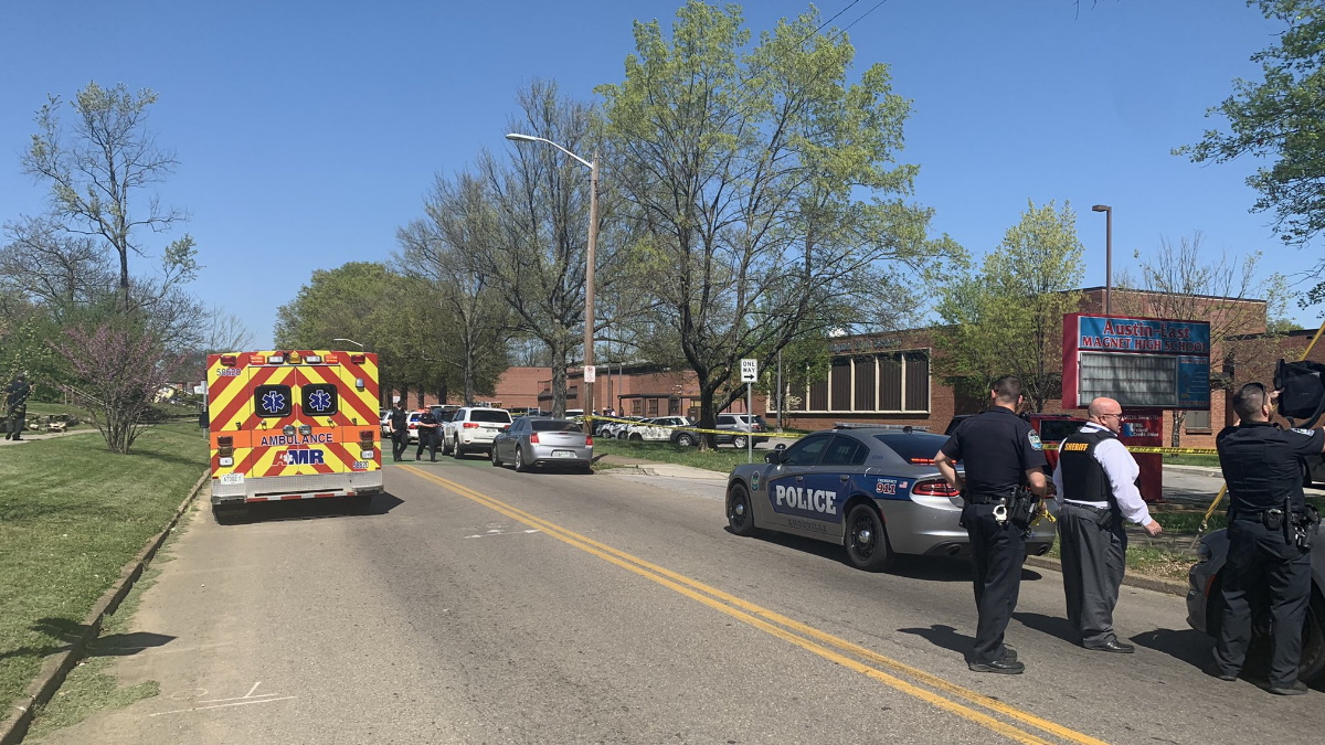 Tiroteo en Knoxville deja varios lesionados, entre ellos un policía