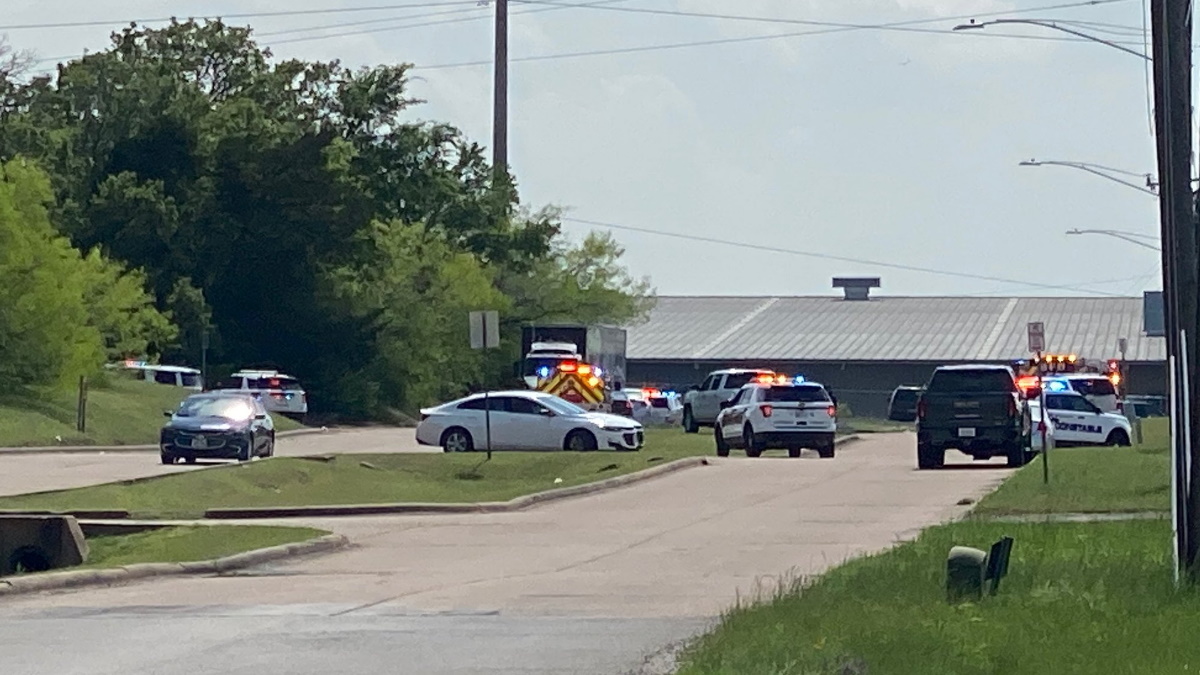 Tiroteo en planta de ebanistería en Bryan, Texas, deja un muerto