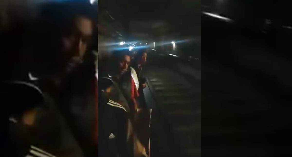 #Video Usuarios del Metro quedan varados en túnel por tren averiado
