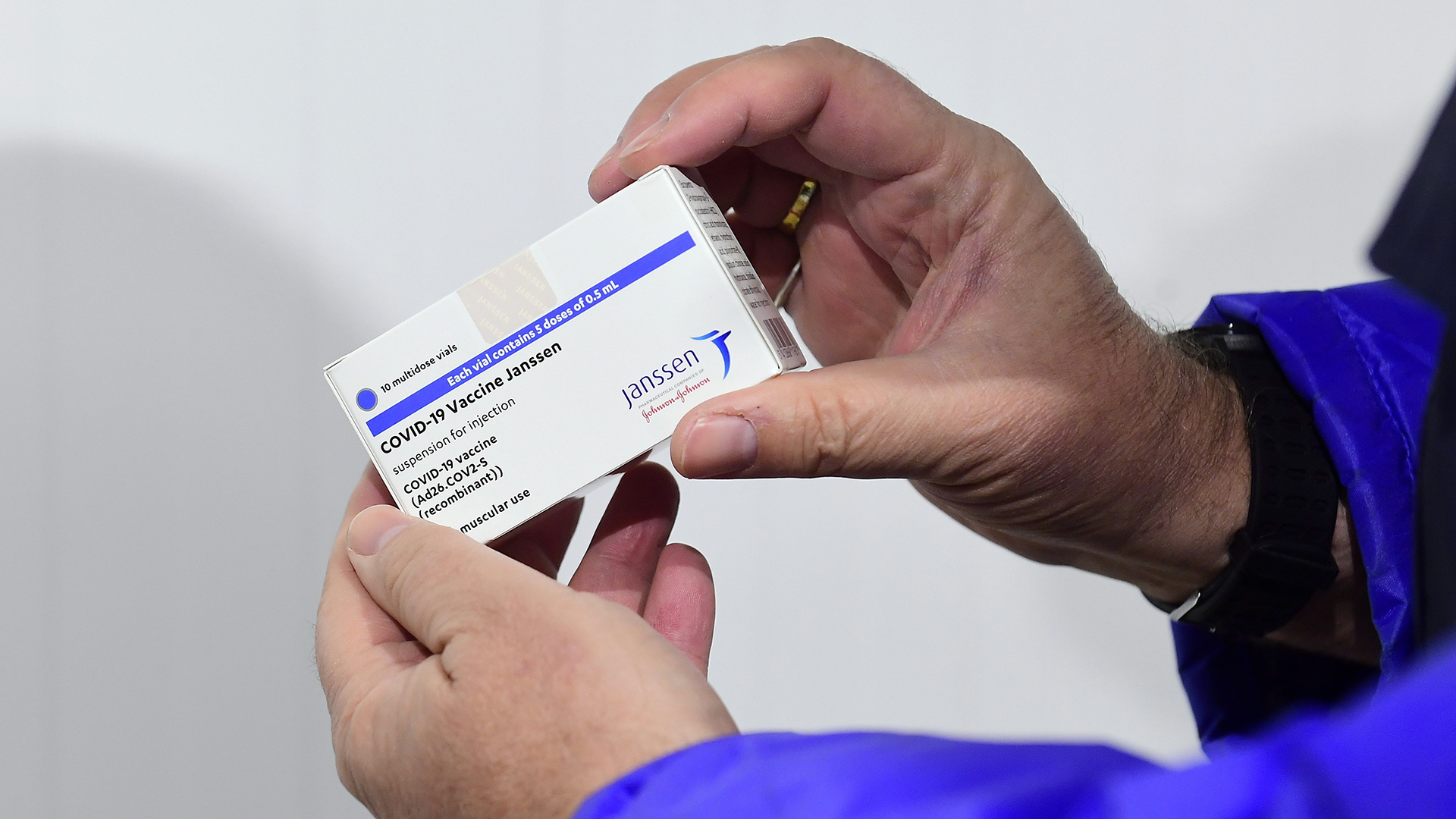 Agencia Europea del Medicamento investiga posibles trombos por vacuna de Johnson & Johnson