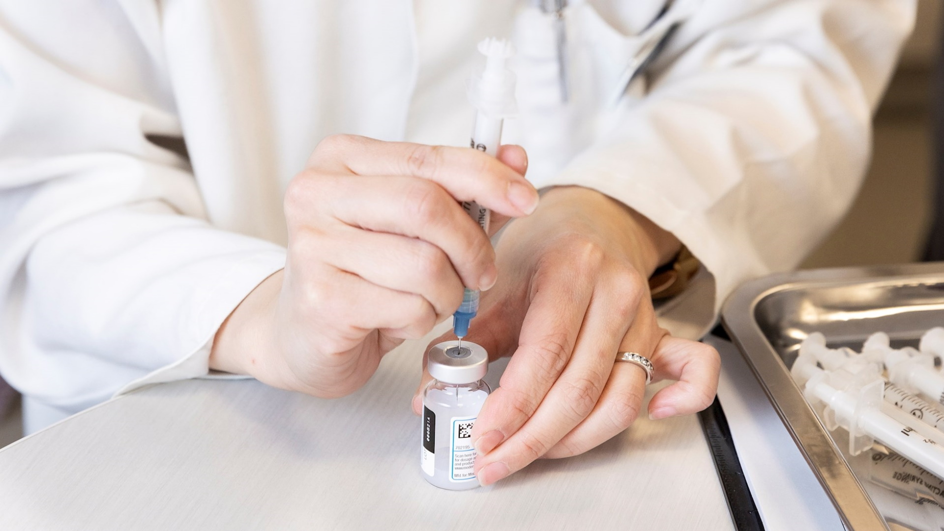 Menor de edad obtiene amparo en CDMX para recibir vacuna contra COVID-19 Menor de edad obtiene amparo en CDMX para recibir vacuna contra COVID-19