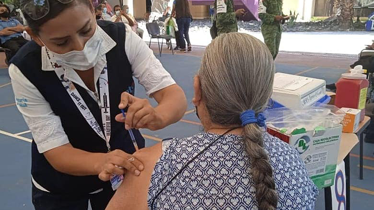 Detectan en Guanajuato 87 casos de COVID-19 en adultos mayores ya vacunados