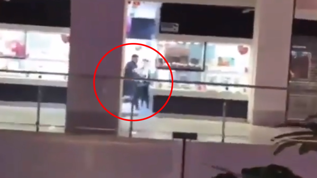 #Video Asaltan en plaza Mundo E, Tlalnepantla, joyería Bizarro