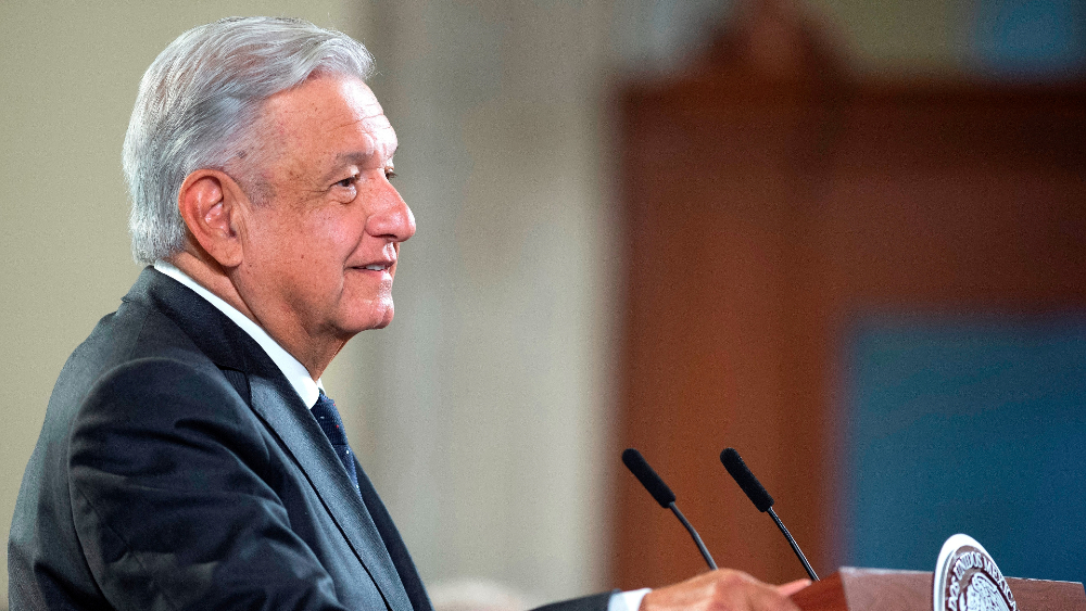 López Obrador responde que no oculta “nada” tras ser denunciado en la OEA