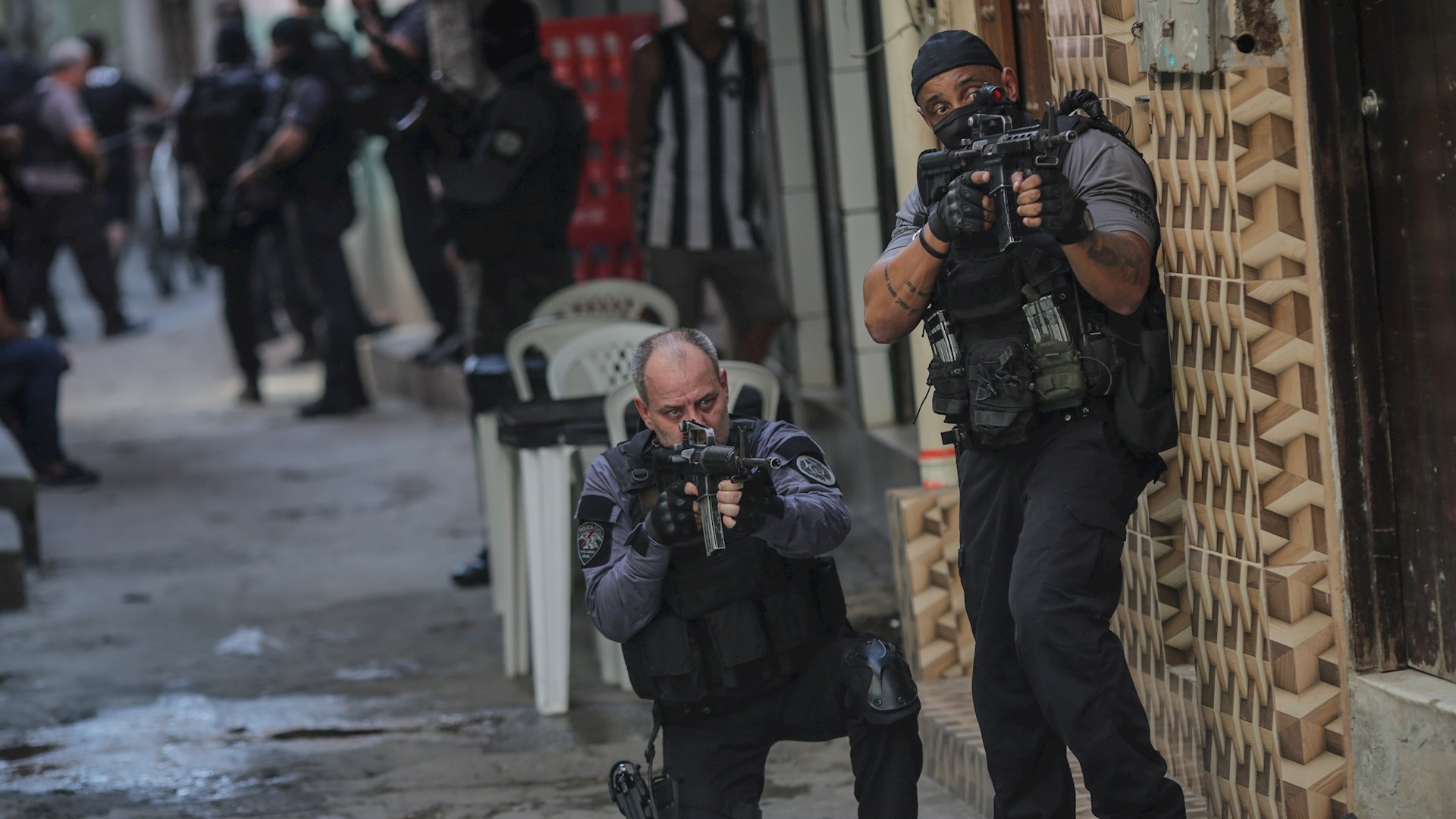 Operación policial desata "la mayor masacre" en la historia de Río de Janeiro - brasil-operativo-masacre-policias-3