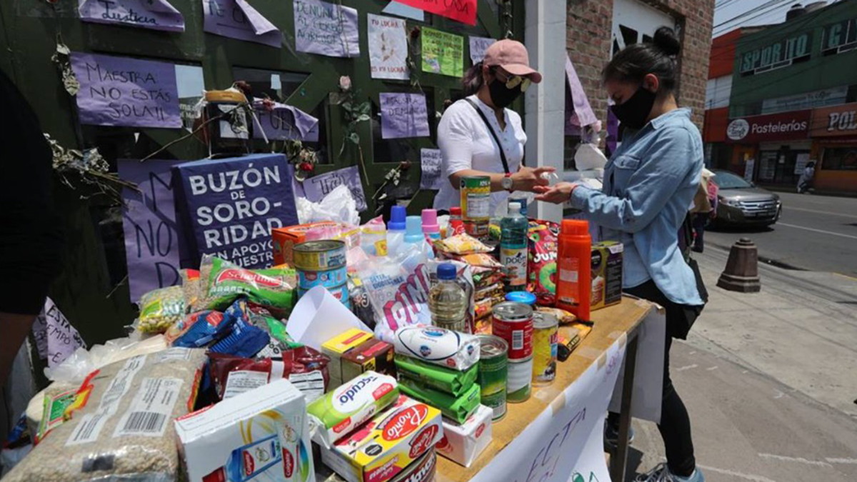 Realizan colecta de víveres para ayudar a maestra violentada de la UAEMex