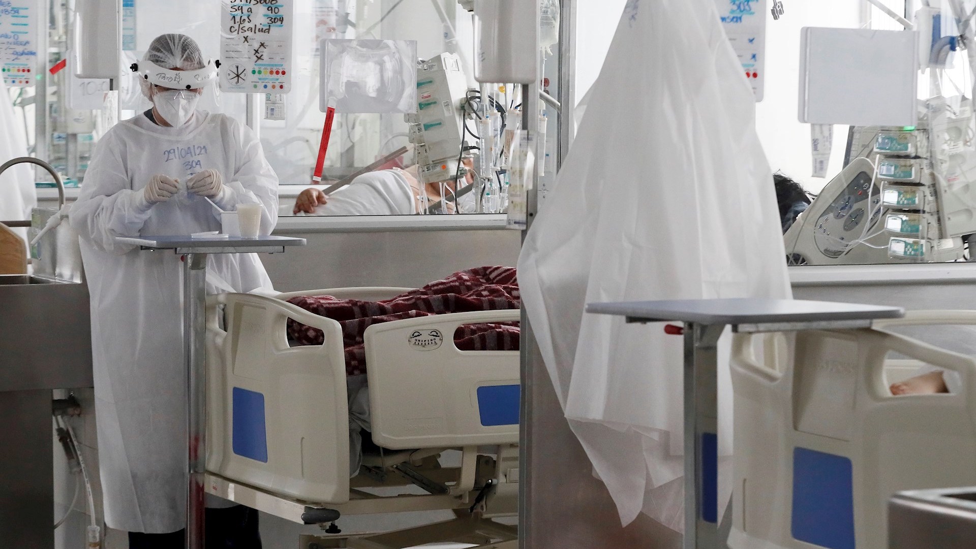 Colombia confirma 530 nuevas muertes por COVID-19, nuevo récord de decesos diarios