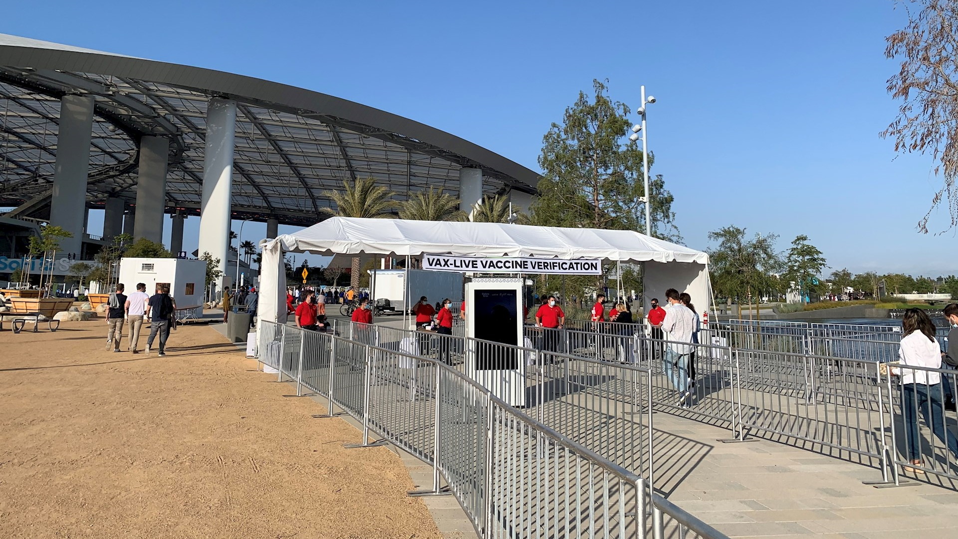 Miles de personas vacunadas contra COVID-19 disfrutan su primer concierto en Los Ángeles - concierto-vacuna-covid-19-coronavirus-pandemia-epidemia