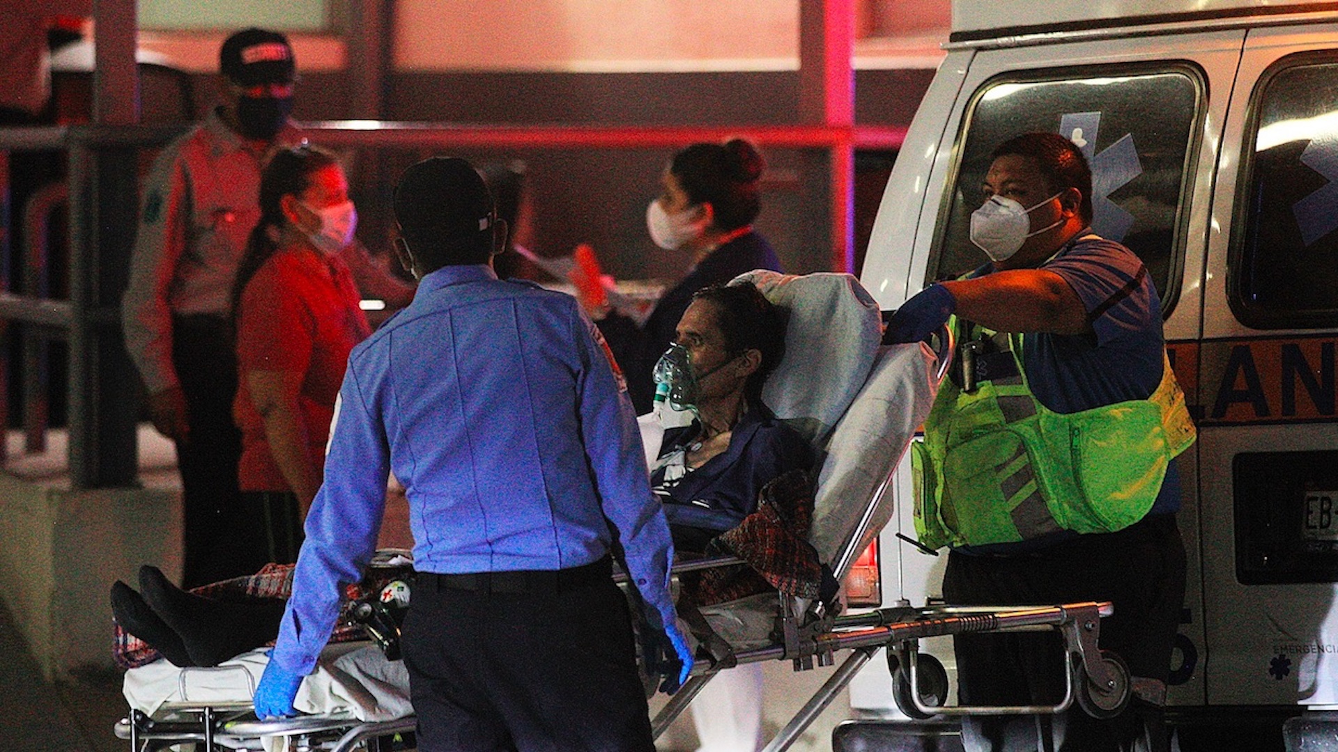 México registró en las últimas 24 horas 3 mil 846 casos y 484 muertes por COVID-19