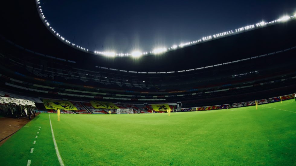 Va AMLO por nueva rifa de propiedades para el mes de septiembre - Estadio Azteca aficionados rifa