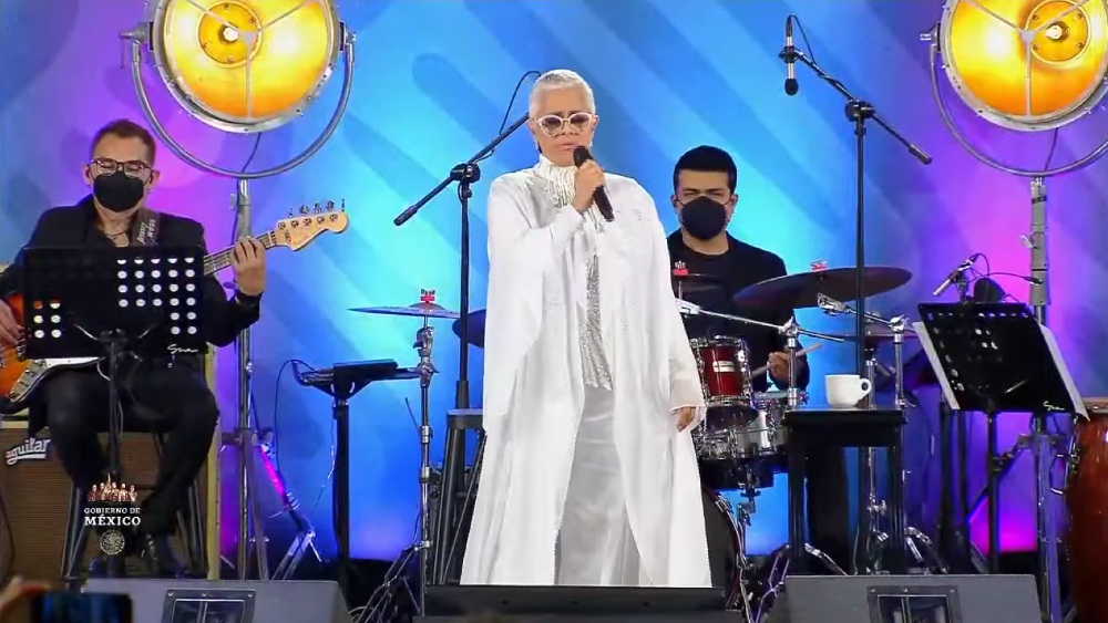 Festival en la ‘mañanera’ por el Día de las Madres