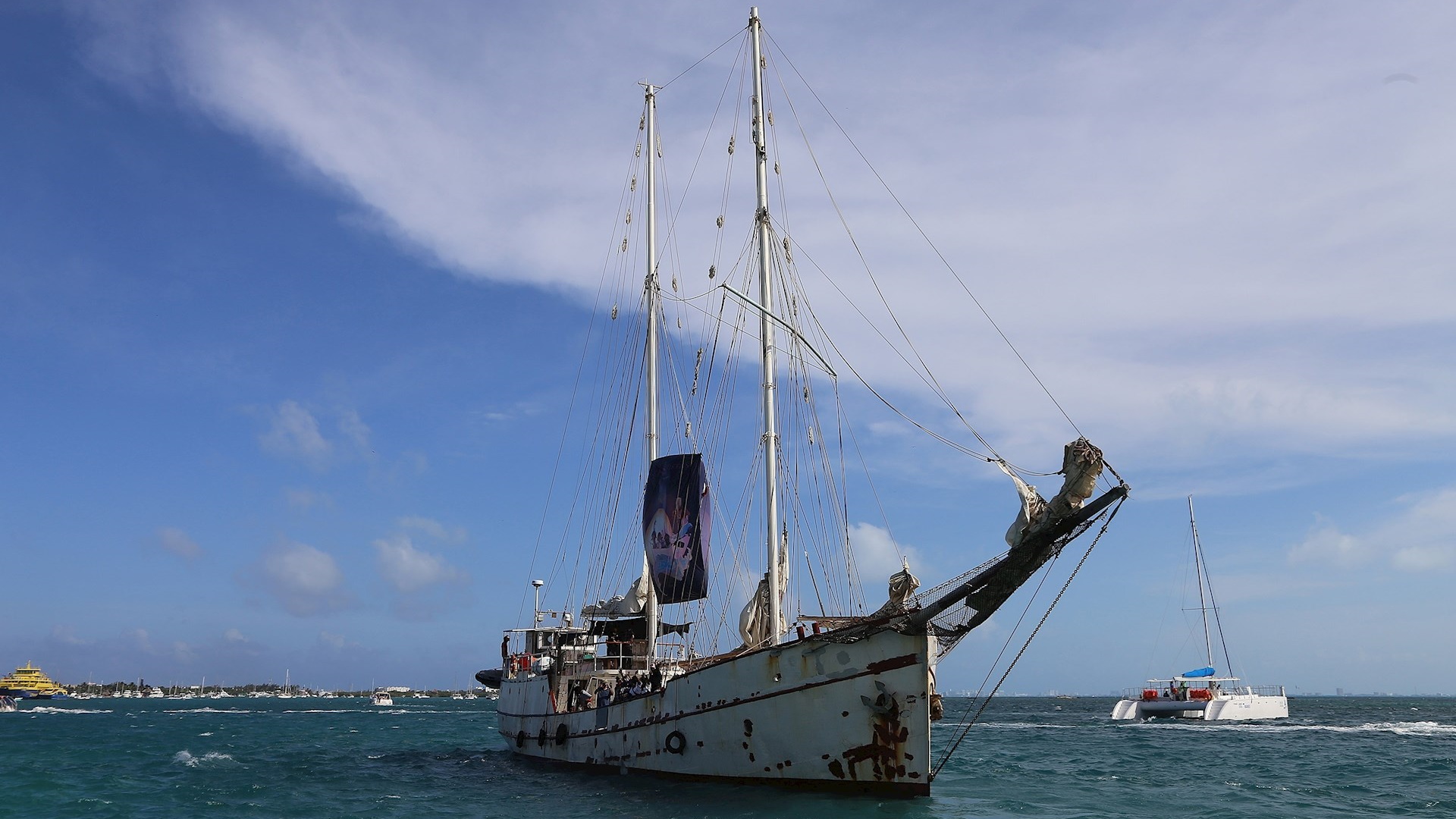 Delegación del EZLN emprende travesía marítima a Europa