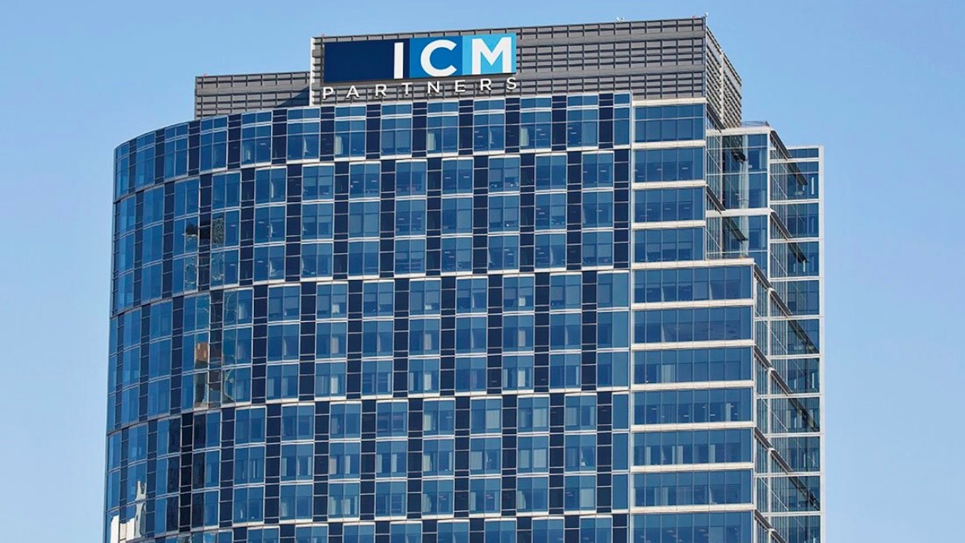 Acusan a agencia de Hollywood de tolerar el acoso sexual