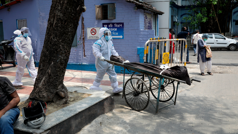 Récord de casos en la India mientras expertos advierten de una tercera ola Récord de casos en la India mientras expertos advierten de una tercera ola