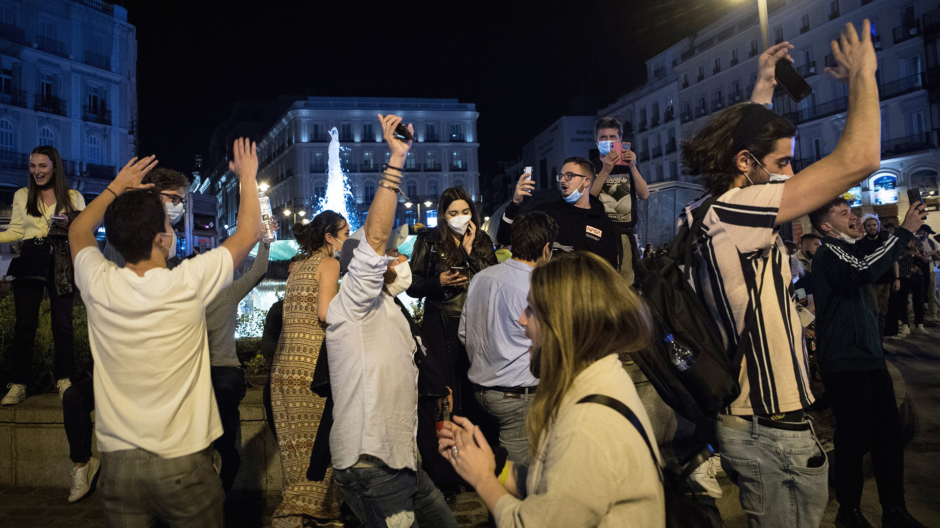 #Video Regresan las fiestas en España con fin del estado de alarma por COVID-19