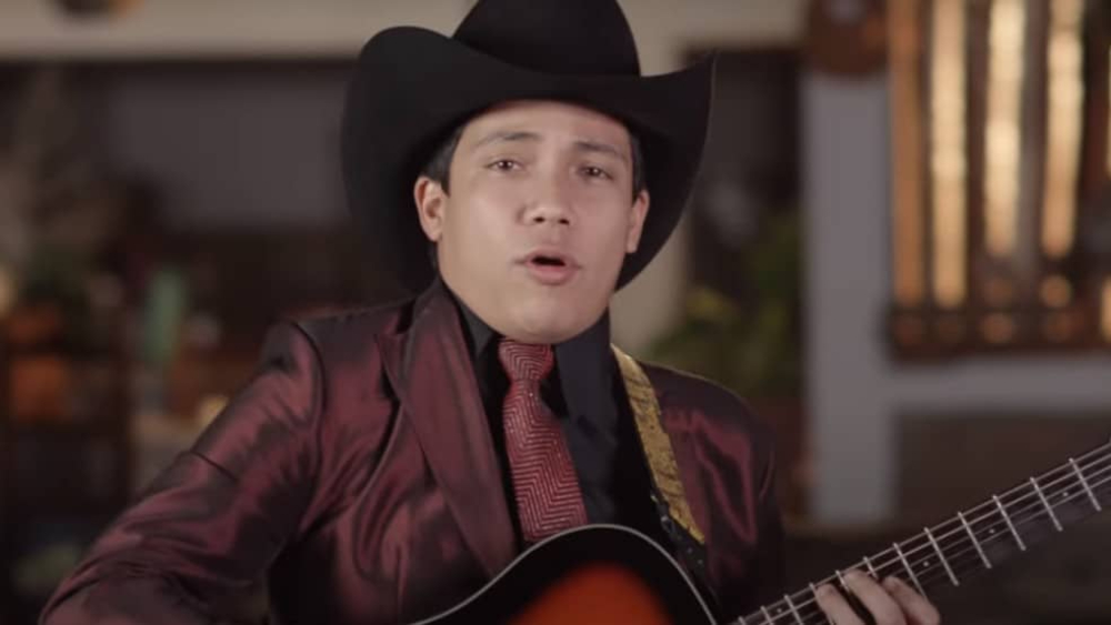 Comando asesina en Sinaloa al cantante Julio Verdugo