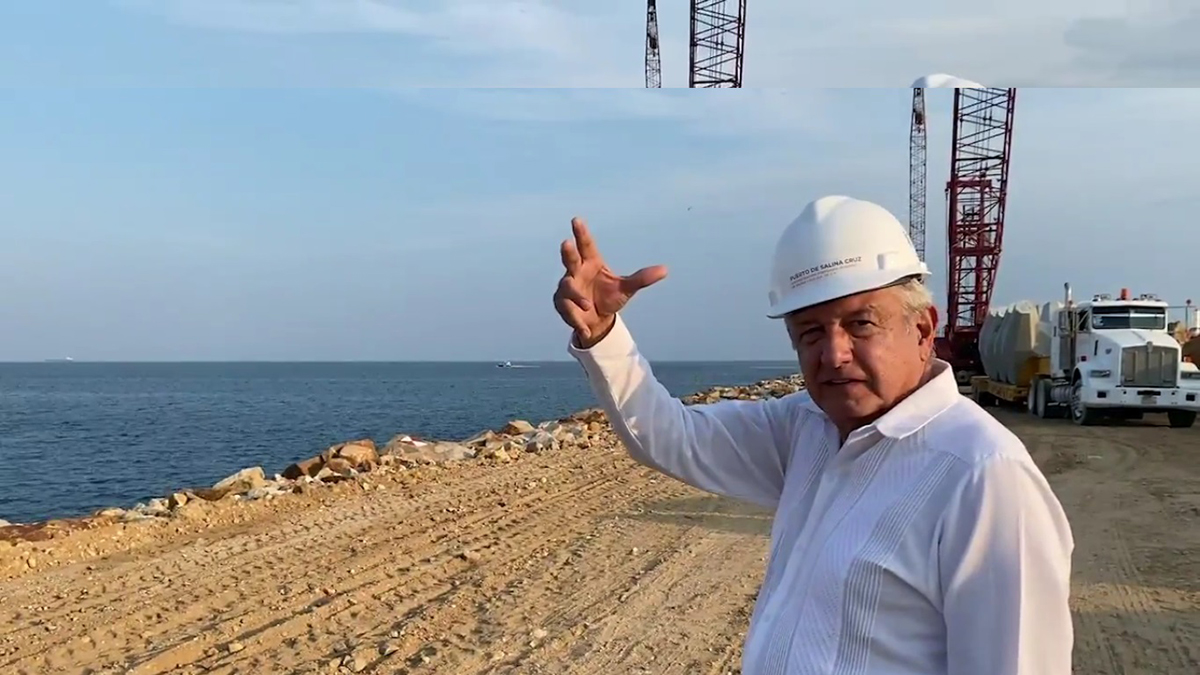 #Video Presume López Obrador rompeolas en puerto de Salina Cruz; “esto lo soñó Juárez”, recuerda #Video Presume López Obrador rompeolas en puerto de Salina Cruz; “esto lo soñó Juárez”, recuerda