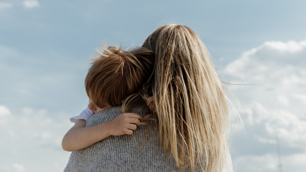 Día de las Madres: Mujeres tienen cada vez menos hijos en México, revela INEGI