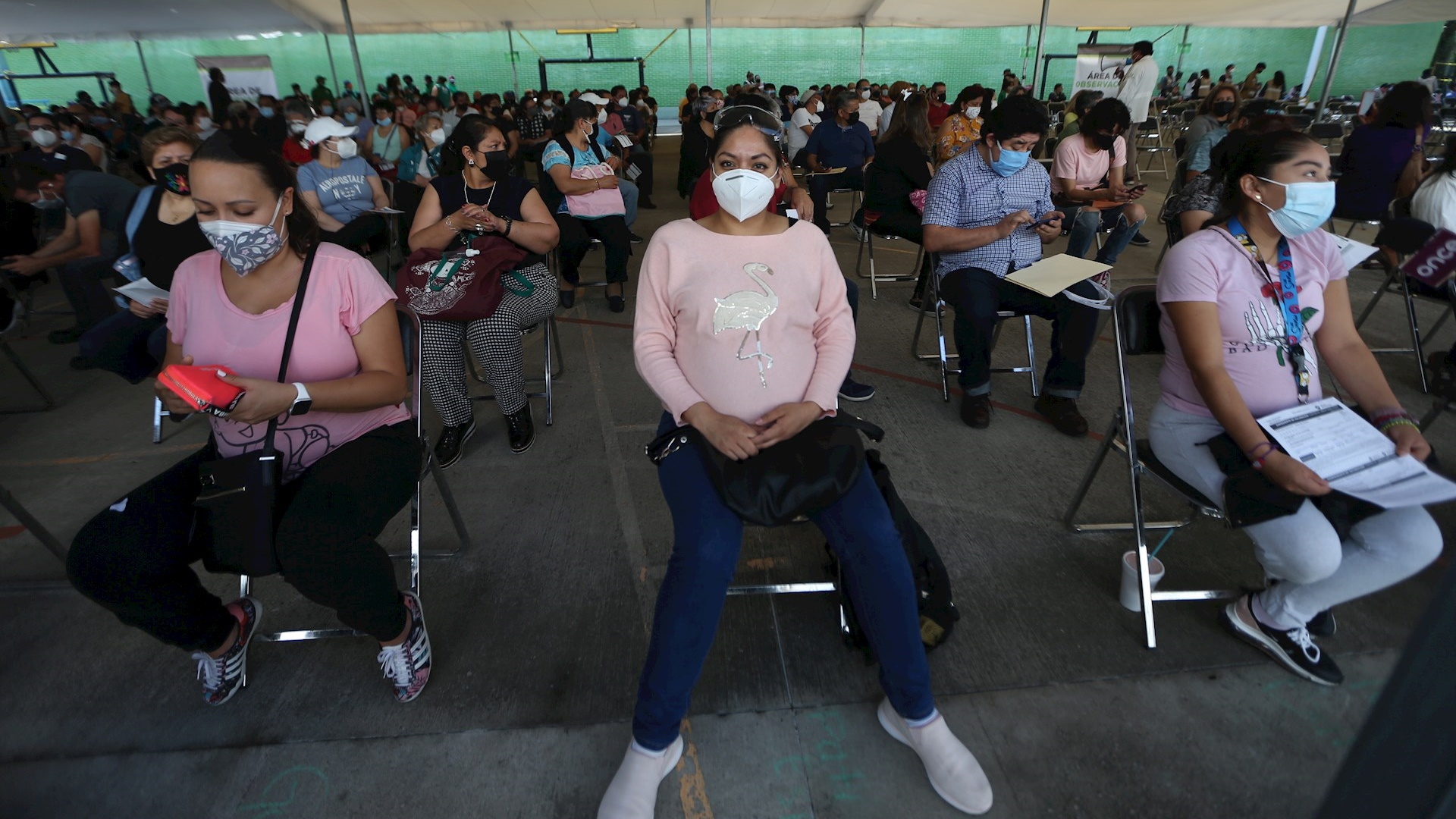 Inicia en la Ciudad de México la vacunación contra COVID-19 de mujeres embarazadas
