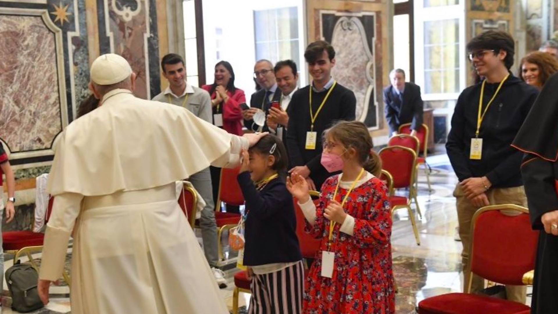 Abuso a menores es “una especie de asesinato psicológico”, asegura papa Francisco Abuso a menores es “una especie de asesinato psicológico”, asegura papa Francisco