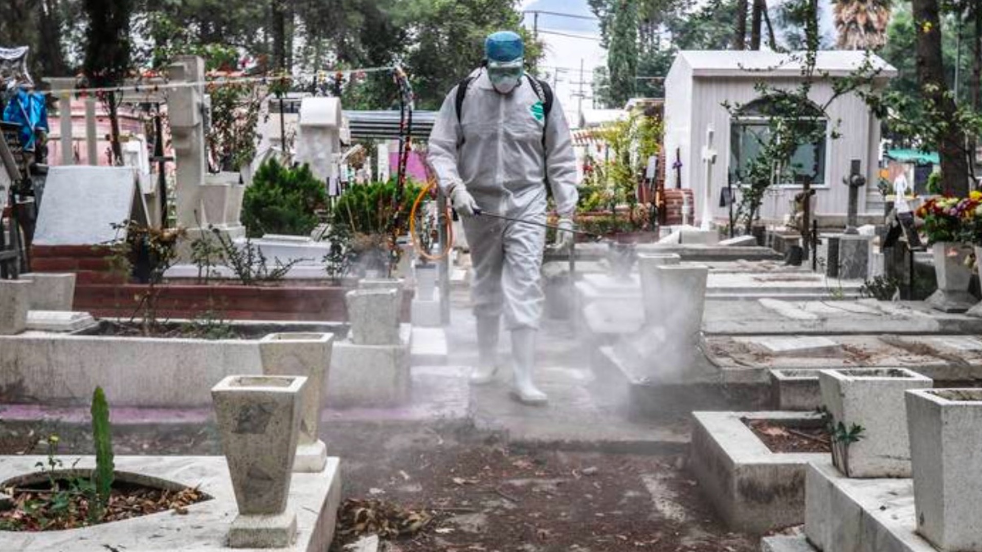 Panteones de la Ciudad de México permanecerán abiertos por Día de las Madres