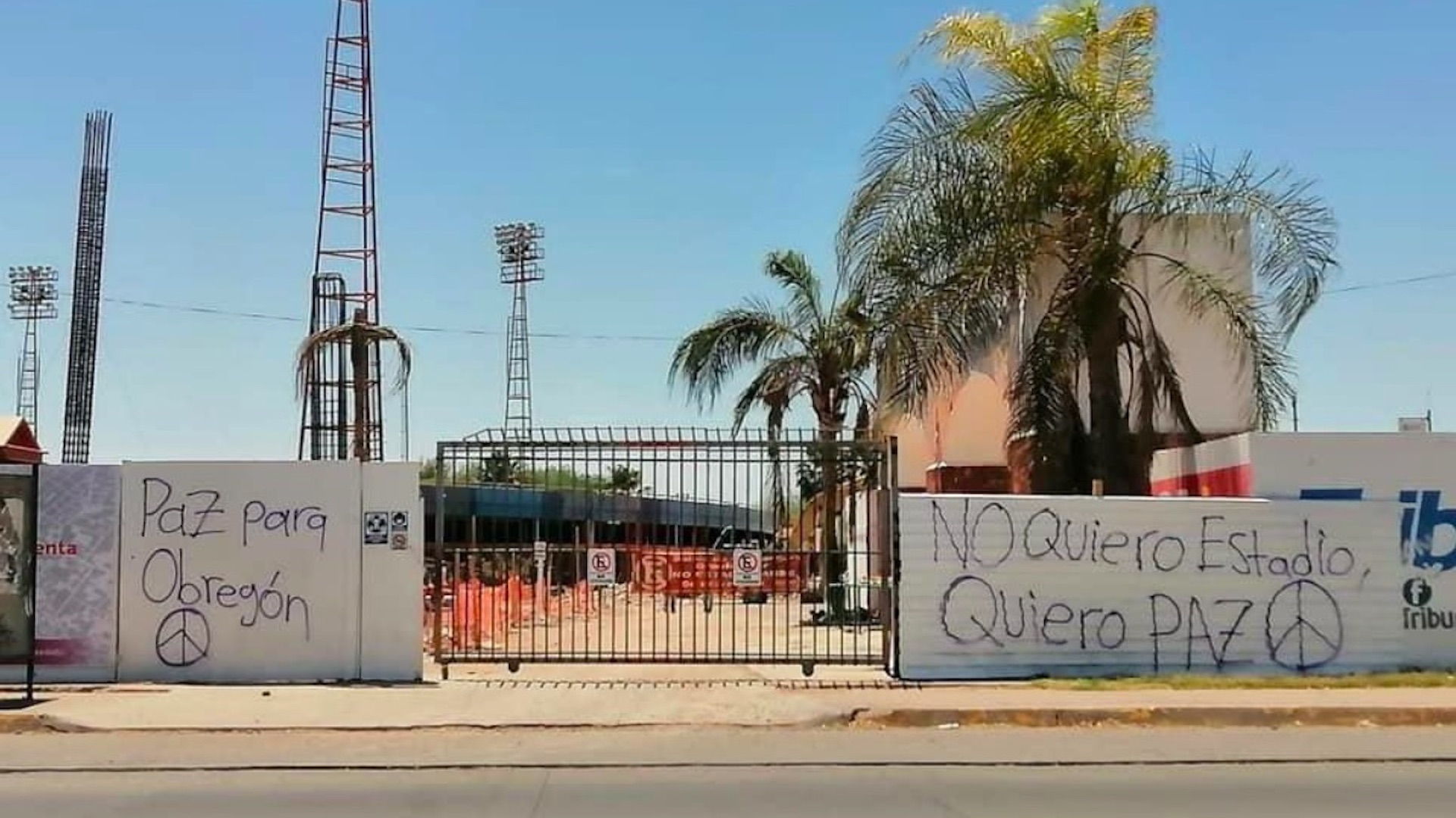 "No quiero estadio, quiero paz para Obregón": realizan pintas en escuelas de beisbol de Cajeme - pintas-en-estadio1