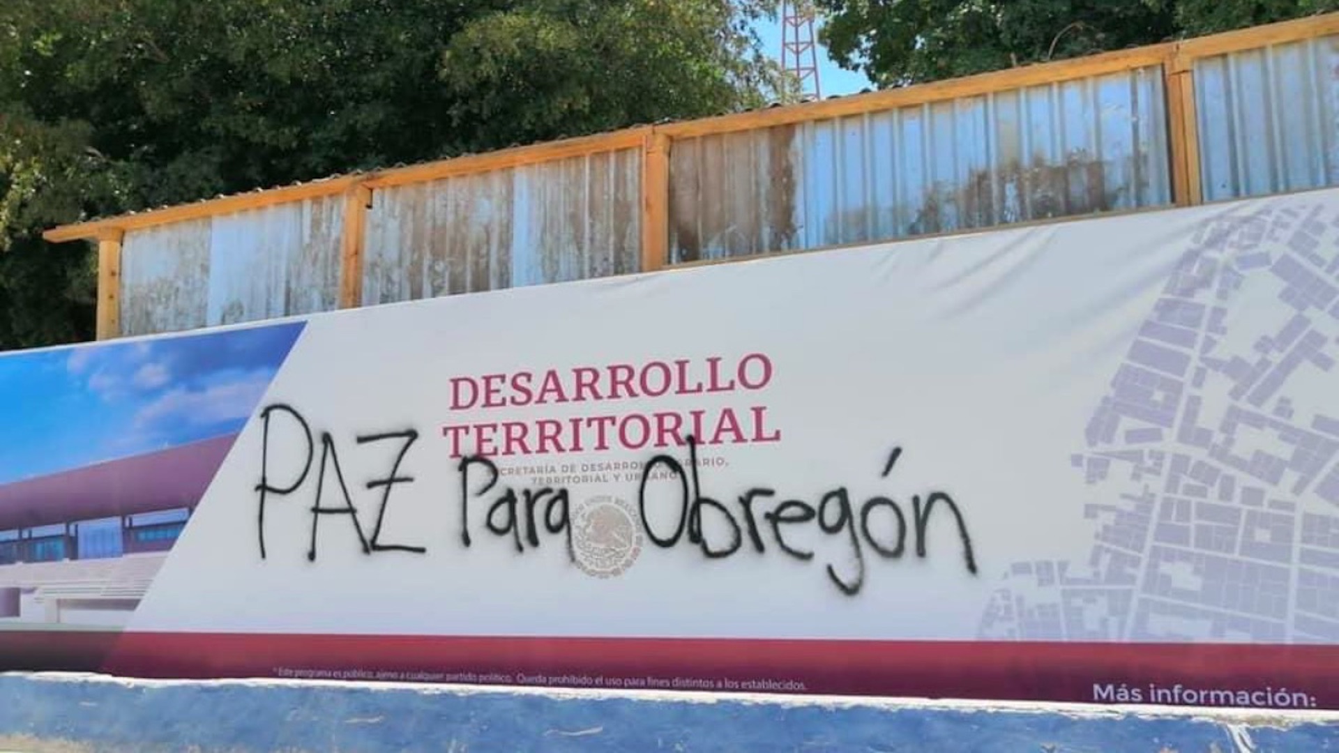 "No quiero estadio, quiero paz para Obregón": realizan pintas en escuelas de beisbol de Cajeme - pintas-estadio