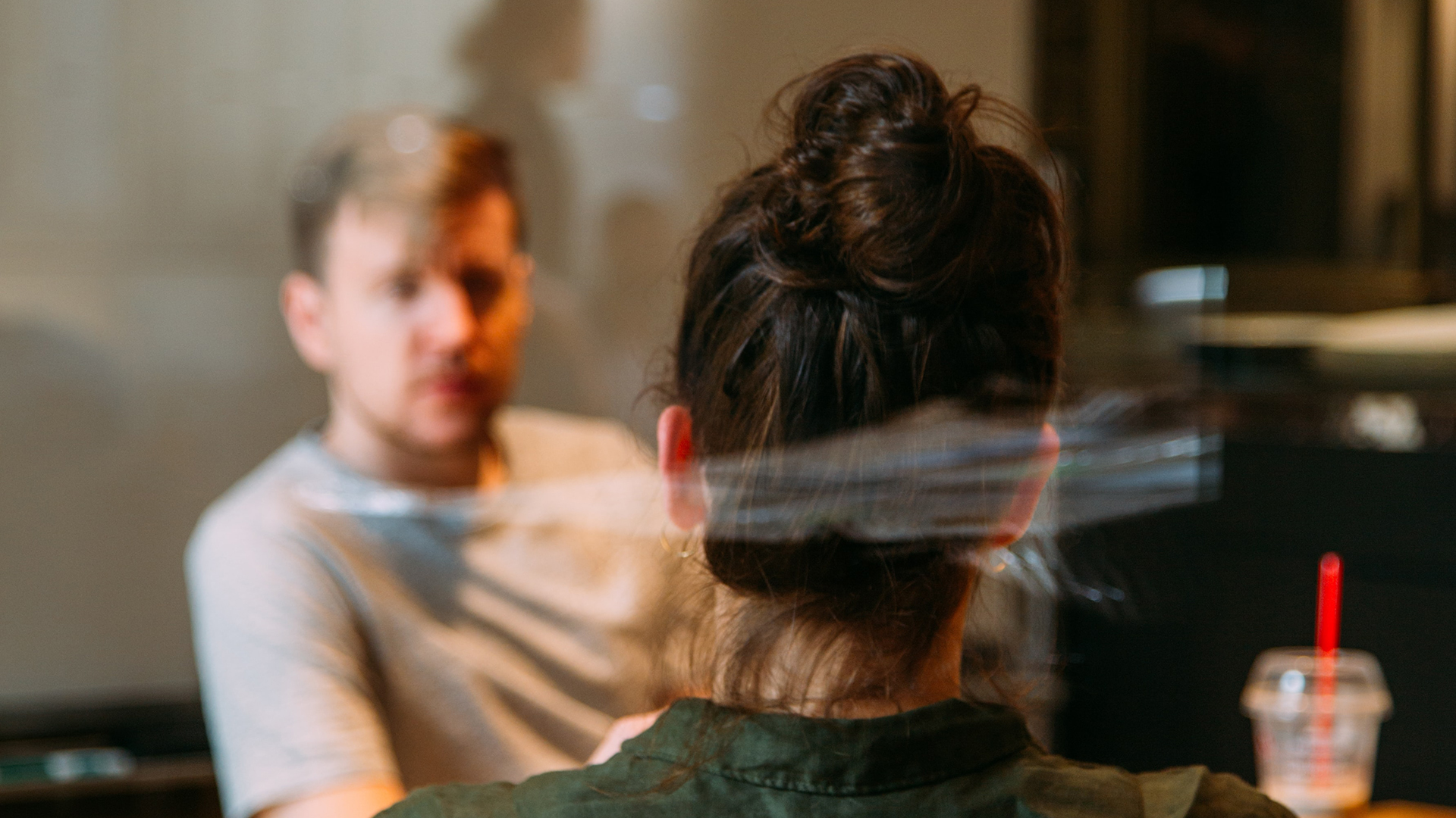 Estados Unidos autoriza a población vacunada quitarse el cubrebocas en espacios cerrados