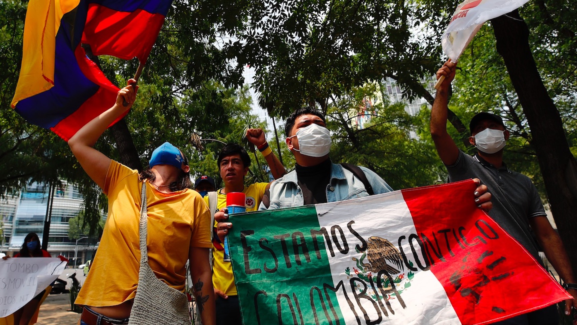 Protestan en Embajada de Colombia en México contra la represión