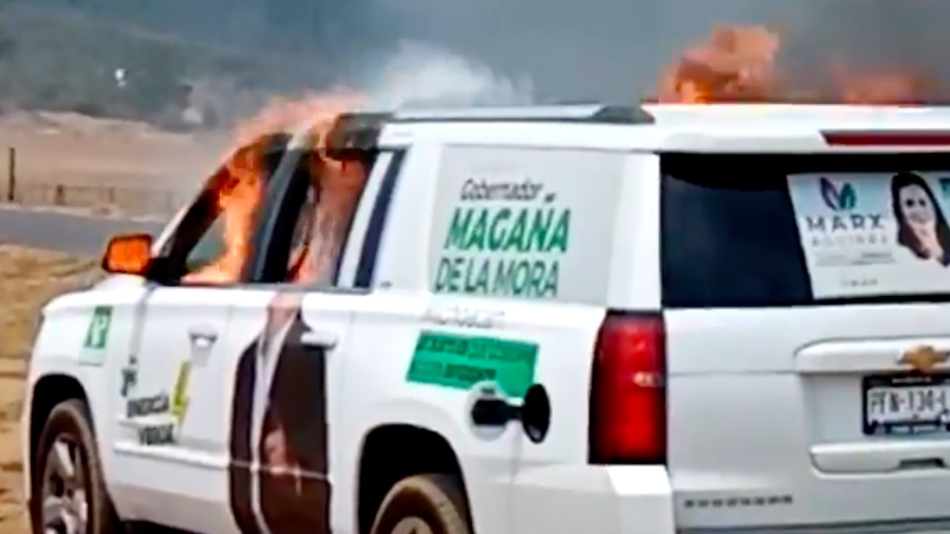 Incendian vehículo del Partido Verde en Michoacán