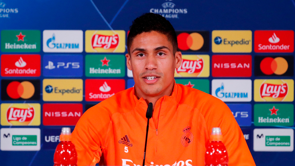 Varane, lesionado, no jugará ante el Chelsea