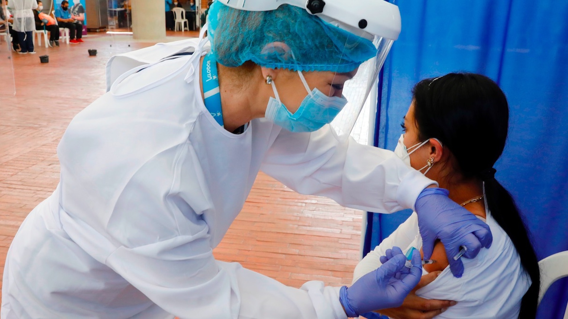 Pacientes de diálisis necesitan dos dosis de vacuna contra COVID-19 Pacientes de diálisis necesitan dos dosis de vacuna contra COVID-19