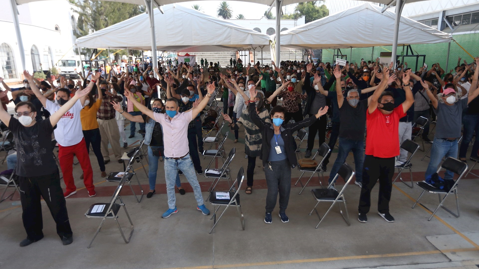 Bailes durante vacunación contra COVID-19 en Ciudad de México se hacen virales - vacunacion-covid-19-ciudad-de-mexico-coronavirus-roma-2