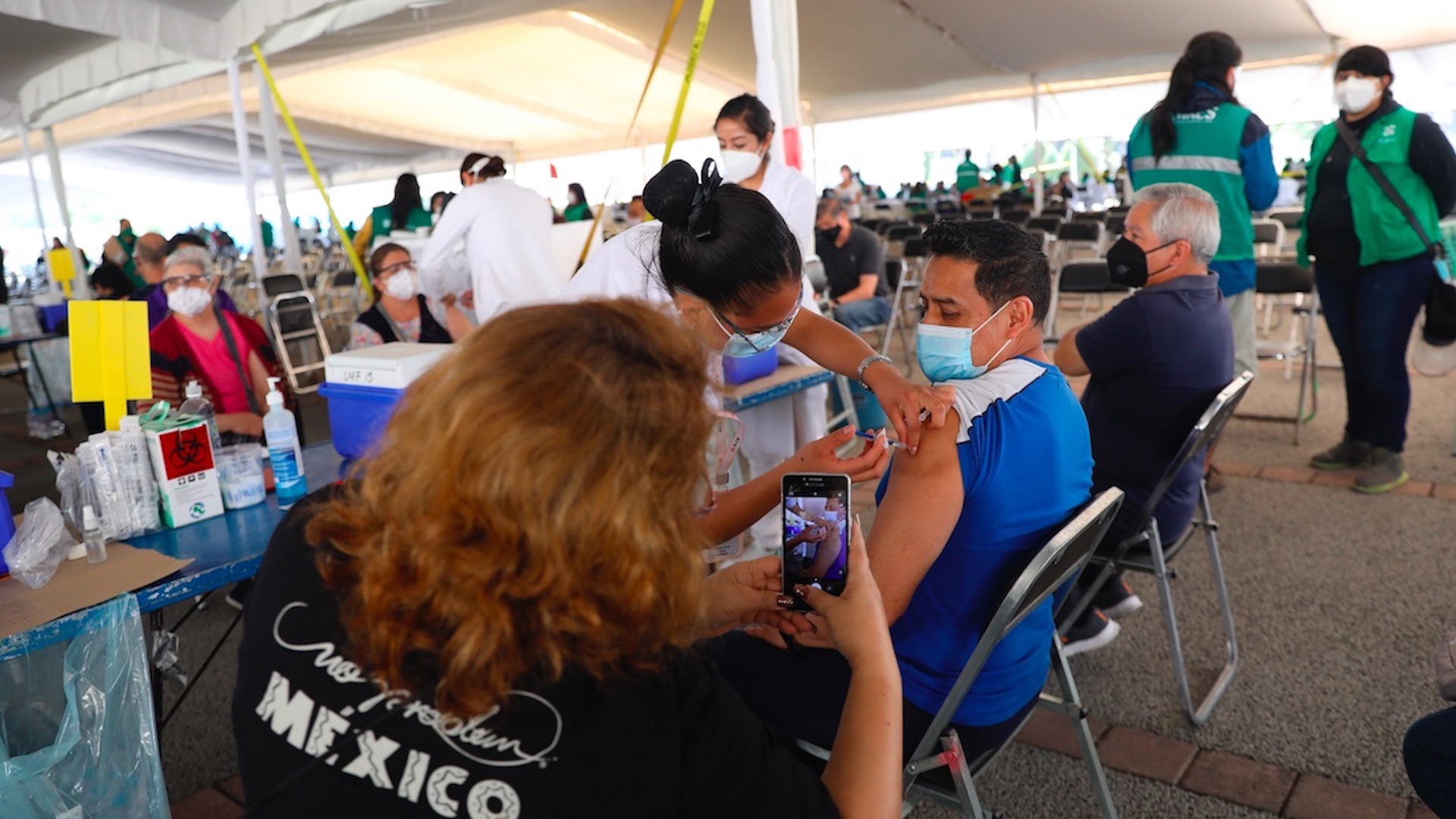 México registró en las últimas 24 horas 112 muertes y mil 27 casos de COVID-19