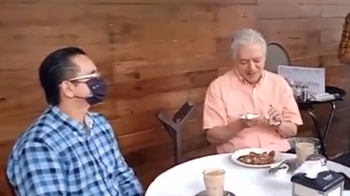 #Video “Voy a desayunar, váyanse”, alcalde de Xalapa ‘corre’ a periodistas