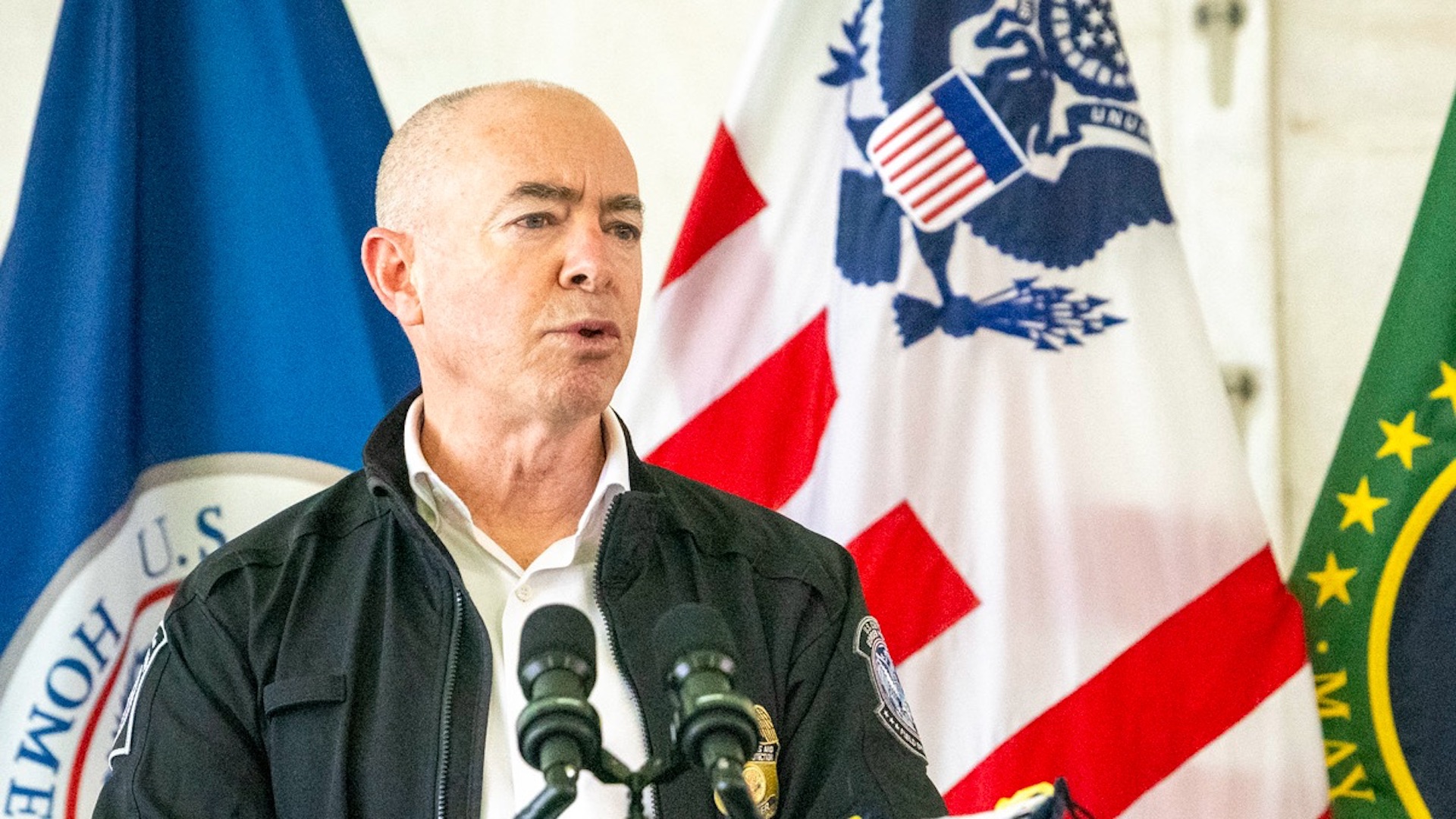 Mayorkas llega a México para analizar reapertura de la frontera