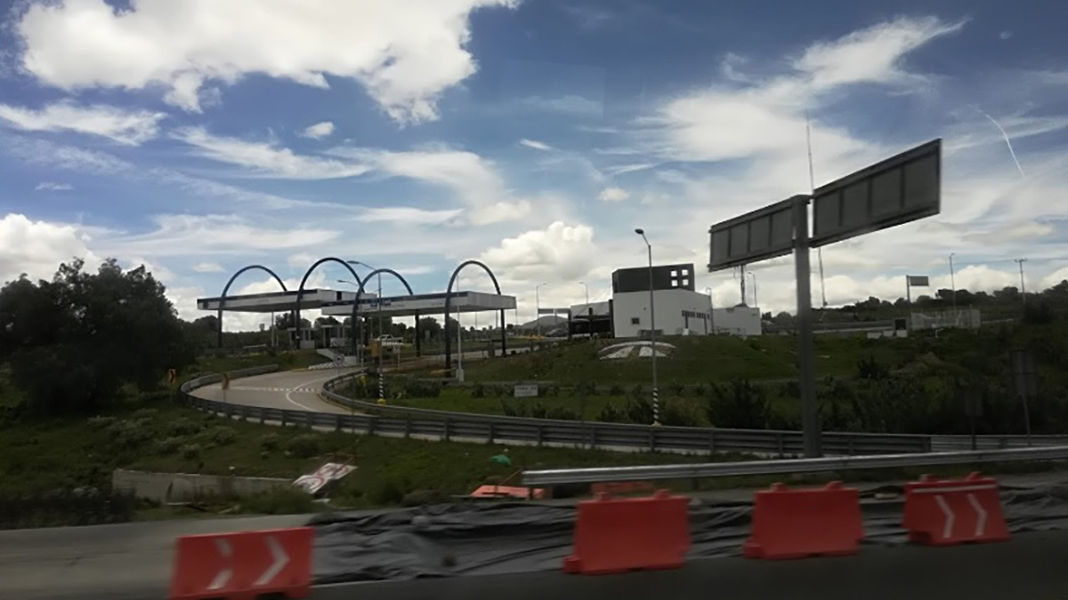 Asaltan a más de 40 automovilistas en Arco Norte