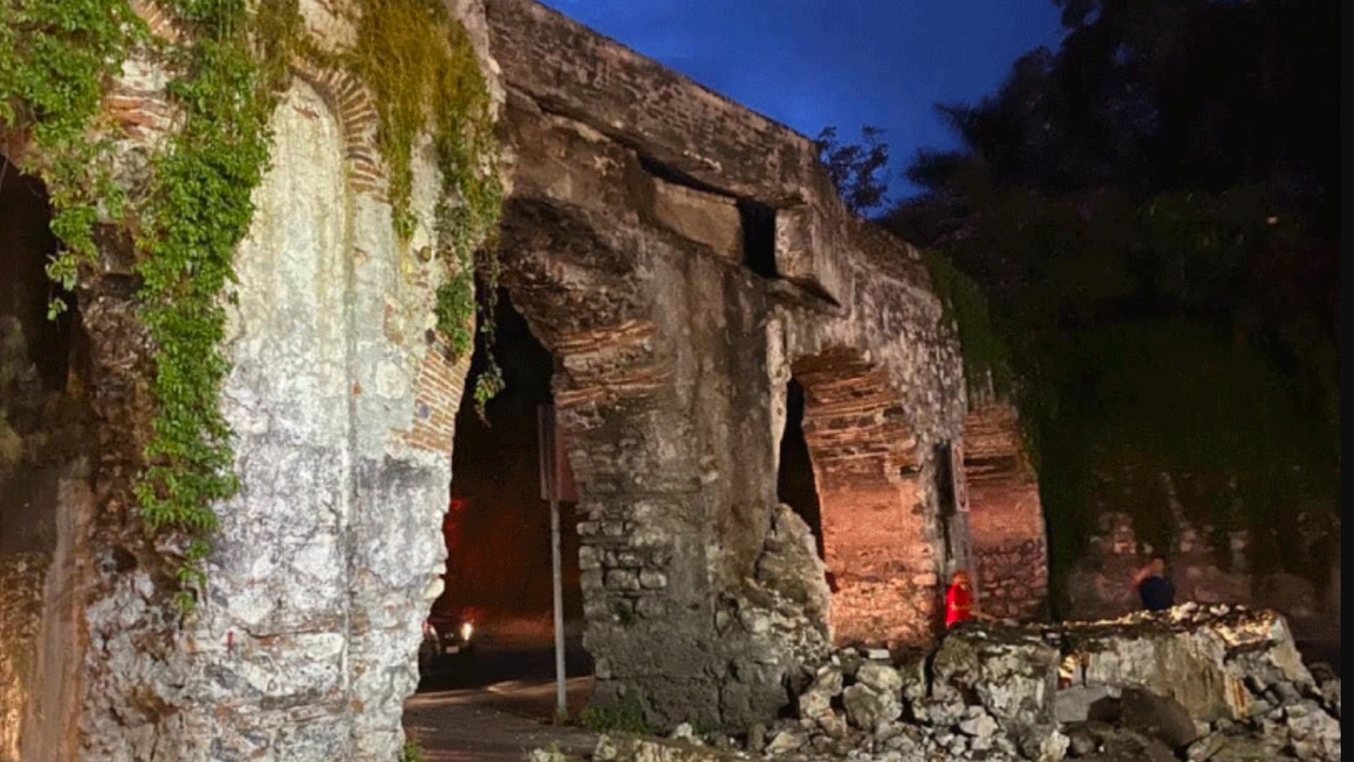 Inspeccionan daños en Arcos de San Carlos en Yautepec tras choque